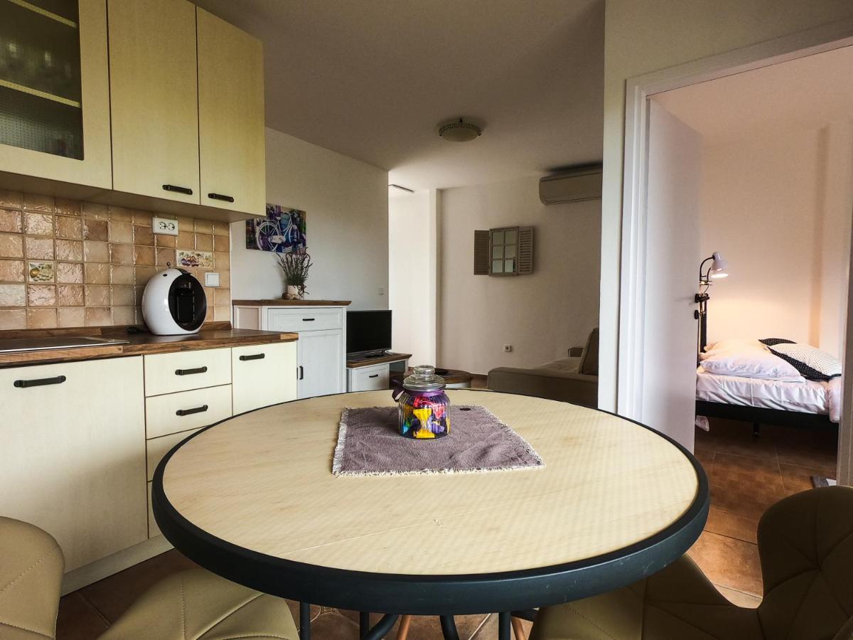 Apartments Summer Touch פטרצ'אנה מראה חיצוני תמונה