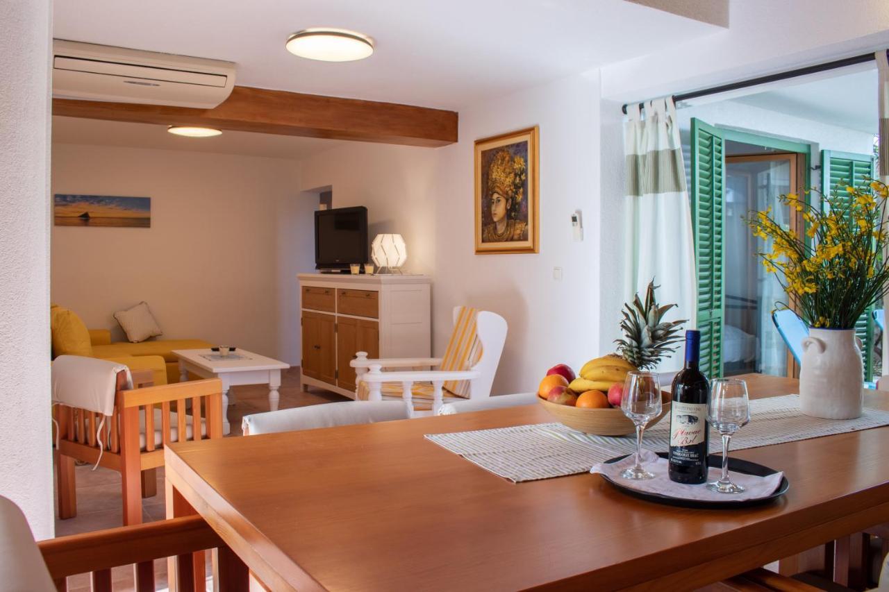 Apartments Summer Touch פטרצ'אנה מראה חיצוני תמונה