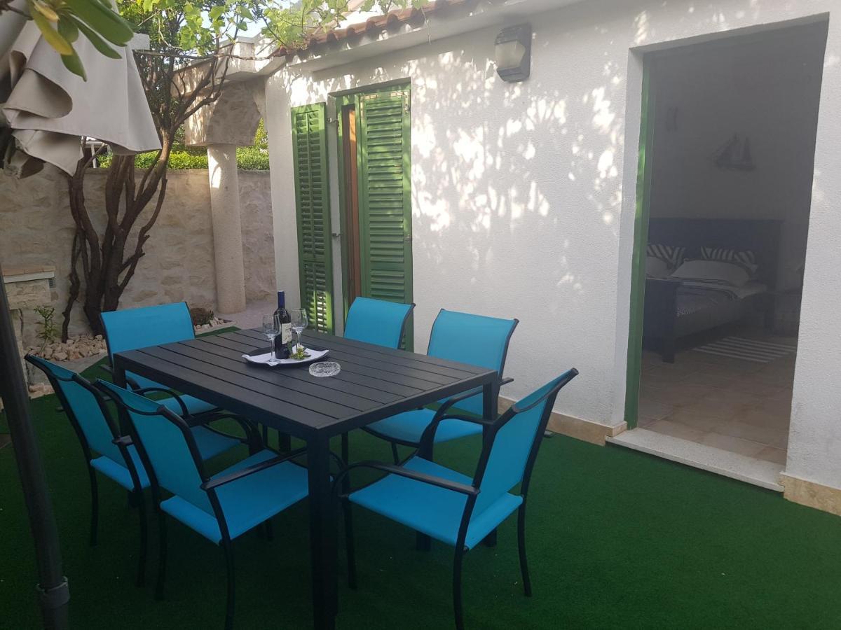 Apartments Summer Touch פטרצ'אנה מראה חיצוני תמונה